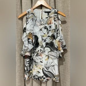 White House Black Market Cold Shoulder Shell Floral Top, Size Medium